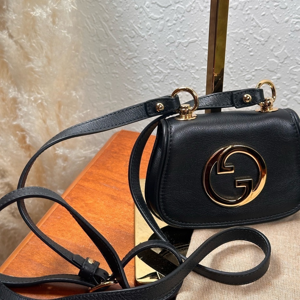 New Authentic Gucci Blondie GG Logo
Black Crossbody Wallet Bag - Picture 2 of 14